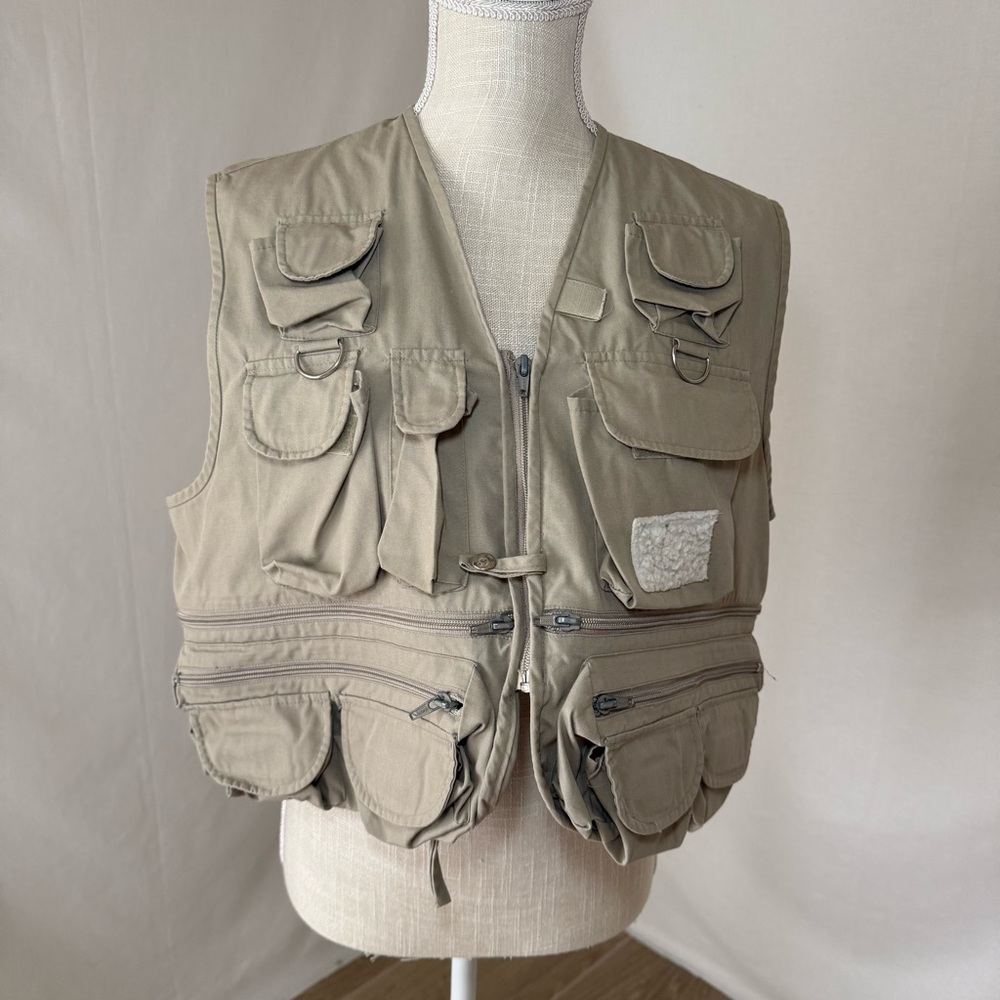 Utility Vest - Picture 4 of 5
